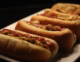 hot-dog-platter