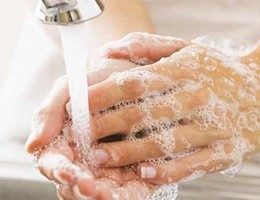Lavarsi-le-mani-la-prima-igiene-che-salva-la-vita