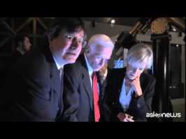 Frammento di luna esposto al museo scienza di Milano