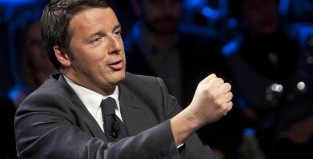 Renzi all'attacco dei sindacati: "scandalosi" su Alitalia e Pompei