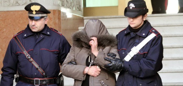 arresti-carabinieri-donna-001
