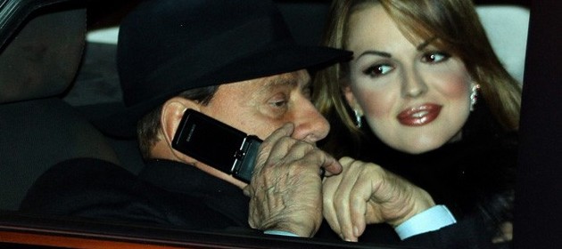 Berlusconi e la fidanzata a Palermo. “Ncd e Udc? Sostengono un governo della Sinistra. Se cambiassero…”