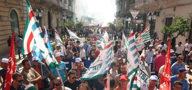 Uil: sciopero generale. Domani incontro con Cgil e Cisl su data