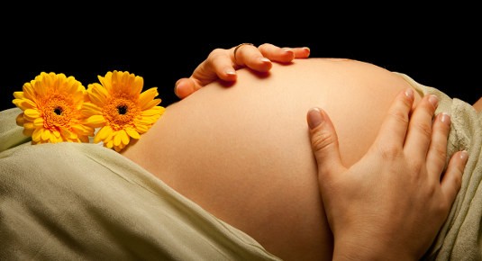 Tumori, diventare mamma dopo un cancro? Diritto negato in Italia