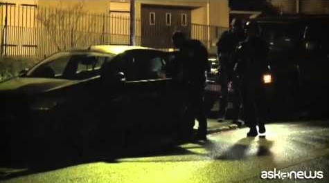 Francia, Valls: tremila potenziali jihadisti da sorvegliare