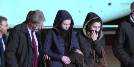 L’arrivo di Greta e Vanessa all’aeroporto di Ciampino