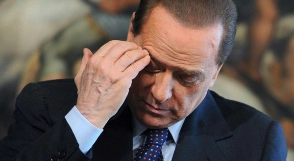 Berlusconi: "Chi vuole il Milan mi chiede di restare"