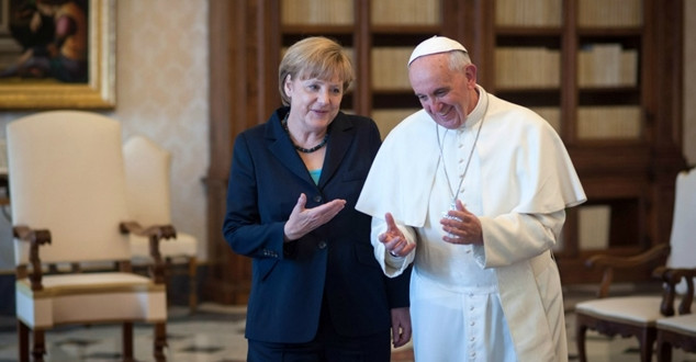 Merkel a colloquio con il Papa, si parla di poveri e Ucraina