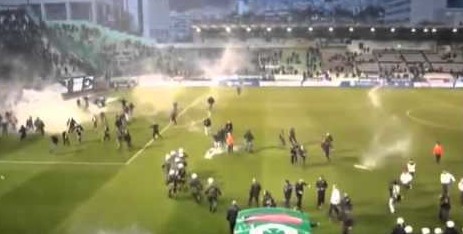 Grecia, troppa violenza: stop ai campionati di calcio
