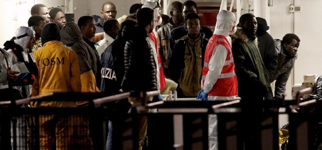 Confessione shock di un migrante: “Lo scafista ha provocato la collisione” (VIDEO)