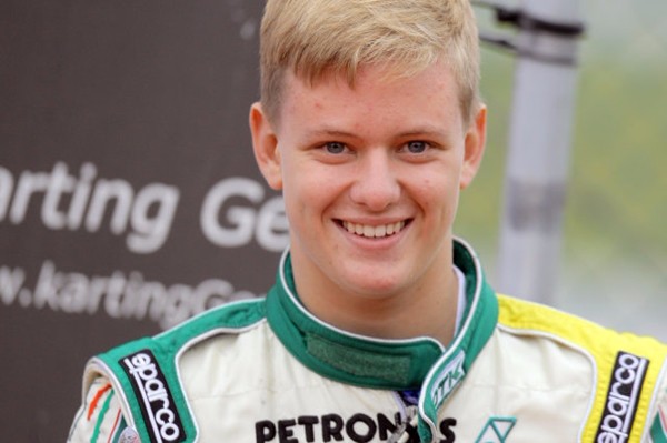F4, primi test pubblici per figlio Michael Schumacher (VIDEO)