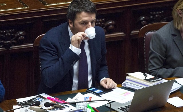 Renzi alla resa dei conti Salvini e Toti: "Elezioni"