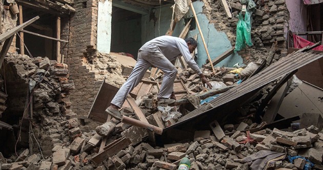 Oltre 4mila vittime tra le macerie del Nepal. Morti 4 italiani (VIDEO)
