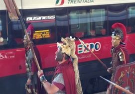 Antichi Romani prendono treno alla conquista di Expo