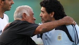 Lutto in casa Maradona, è morto il padre Don Diego