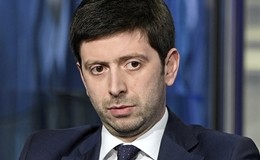 Speranza a Renzi: non vogliamo gufi ma neppure struzzi