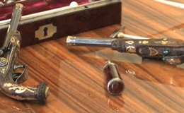 All'asta due pistole di Napoleone, regalo per il figlioletto (VIDEO)