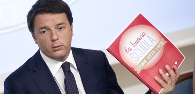 Renzi ci ripensa e fa un passo indietro: le assunzioni dei precari della scuola slittano al 2016