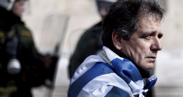 E ora Tsipras affronta la rabbia dei greci per intesa con eurozona