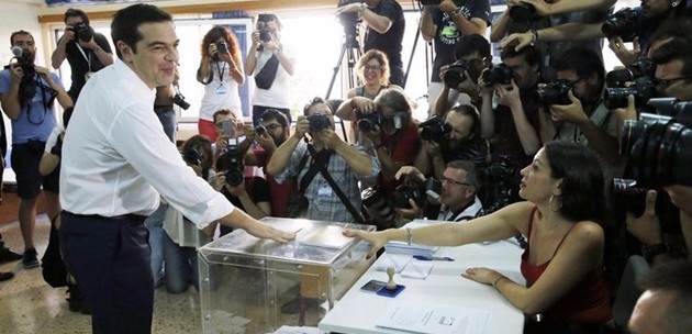 Referendum Grecia. Chiusi i seggi, il no in vantaggio