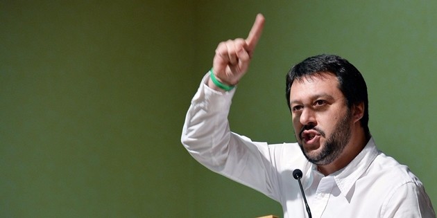 Questa volta Salvini la spara grossa: i vescovi non rompano le palle ai sindaci