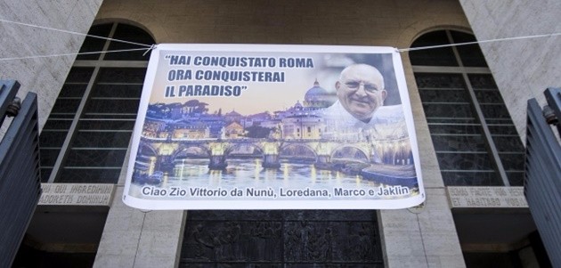I parenti di Vittorio Casamonica: “Chiediamo scusa solo al Papa”