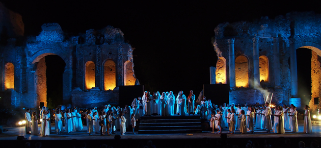 Il Nabucco di Stinchelli a Taormina, una ‘rivoluzione’ a metà