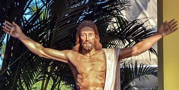 Manifesto-Cristo-in-Plaza-de-la-Revolucion-per-Papa-allAvana-640x395