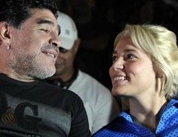Il 13 dicembre Maradona si sposa a Roma. E vuole il Papa