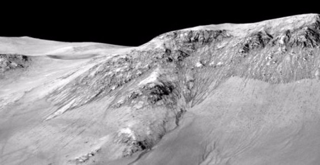 Marte, un nuovo studio rivela la presenza di acqua salata