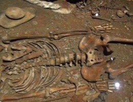 In-mostra-a-Genova-i-resti-del-primo-cimitero-al-mondo-640x358