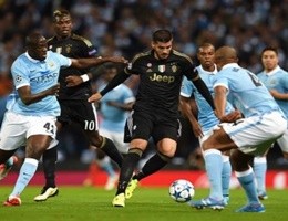 La-Juve-ok-in-Champions-2-0-al-Siviglia-e-vola-in-testa-al-girone1-640x452