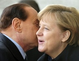 Berlusconi si riprende la scena: pace con Merkel e gelo con Alfano