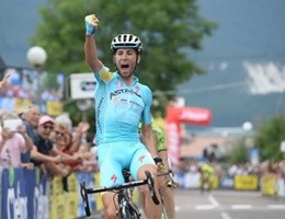 Ciclismo, Vincenzo Nibali vince la Tre Valli Varesine