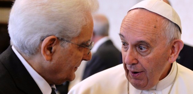 Mattarella e il Papa a una voce, combattere cancro corruzione