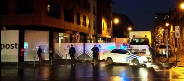 Sventato attentato a Bruxelles, 16 arresti. Non c’è traccia di Salah