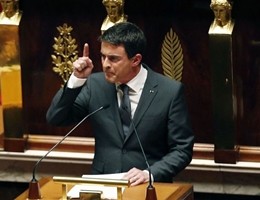 Stragi di Parigi, premier Valls: rischio chimico e batteriologico