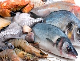 Tavola di Natale, più pesce ma molto è straniero