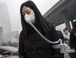 Inquinamento, a Pechino in vendita barattoli d'aria del Canada