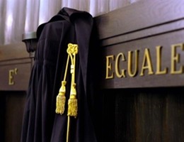 tribunale toga giudice