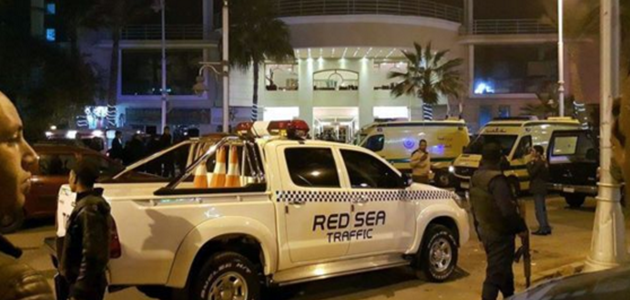 Terrore in Egitto, assalto armato in un resort: 3 turisti feriti e un terrorista ucciso