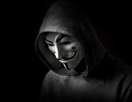 Scoperto "X", componente di Anonymous che inventò falso attacco Isis a Firenze. Lui: "Non mi sono inventato nulla"