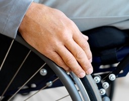 Ragusa, la Provincia non ha un euro e sospende i servizi per i disabili