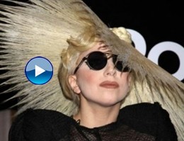 Lady Gaga in versione gothic-punk sfila a NY per Marc Jacobs