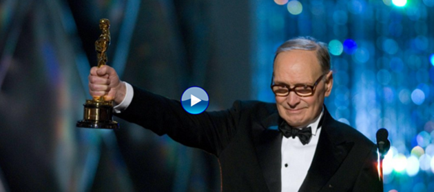 Ennio Morricone trionfa agli Oscar, dedica alla moglie