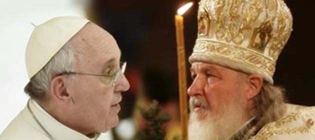 Storico abbraccio del Papa con il patriarca russo Kirill