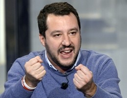 Salvini boccia Parisi leader: "Non avrà i voti della Lega. In FI non si sa chi comanda"