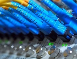 Verso un'Italia unita dalla fibra ottica, arriva "l'internet di Stato". Superweb nelle aree depresse