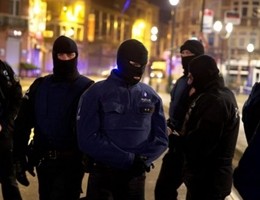Europol antiterrorismo in Grecia, squadra di esperti a caccia di jihadisti camuffati da profughi