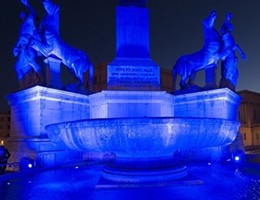 Fontana-dei-Dioscuri-quirinale-tinta-di-blu-giornata-mondiale-autismo